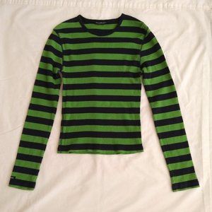 Abercrombie and Fitch Navy and Green Striped Tee - Small